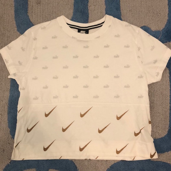 Nike Tops - Nike Logo Crop Top